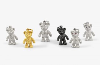 Tier-Anhänger: Teddybär, 750er Gold, Silber, Edelstein