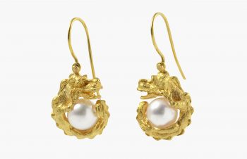 Tier-Ohrringe: Drache mit Perle, 750er Gold