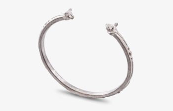 Silberarmreif mit Katz und Maus Motiv